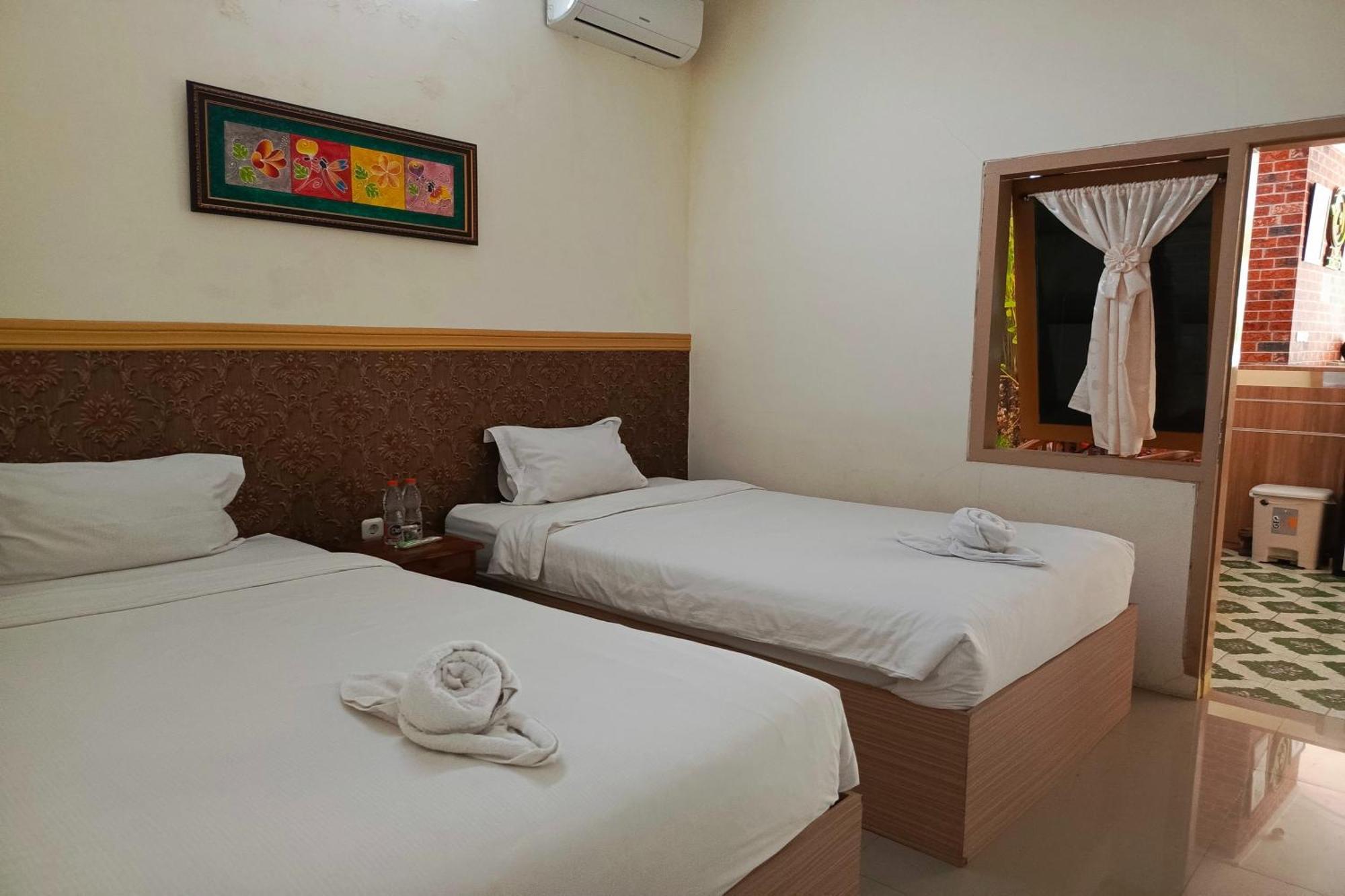 Adisa Homestay Malang Luaran gambar