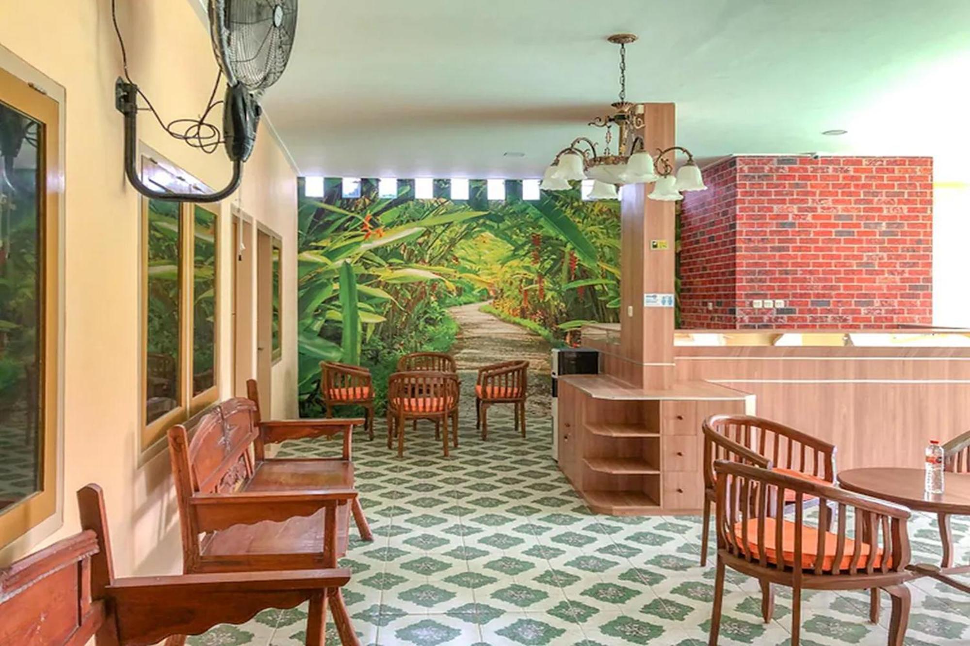 Adisa Homestay Malang Luaran gambar